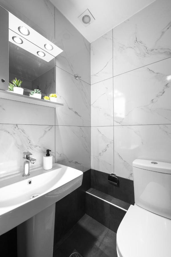 Breez Apartments, The Luxury *