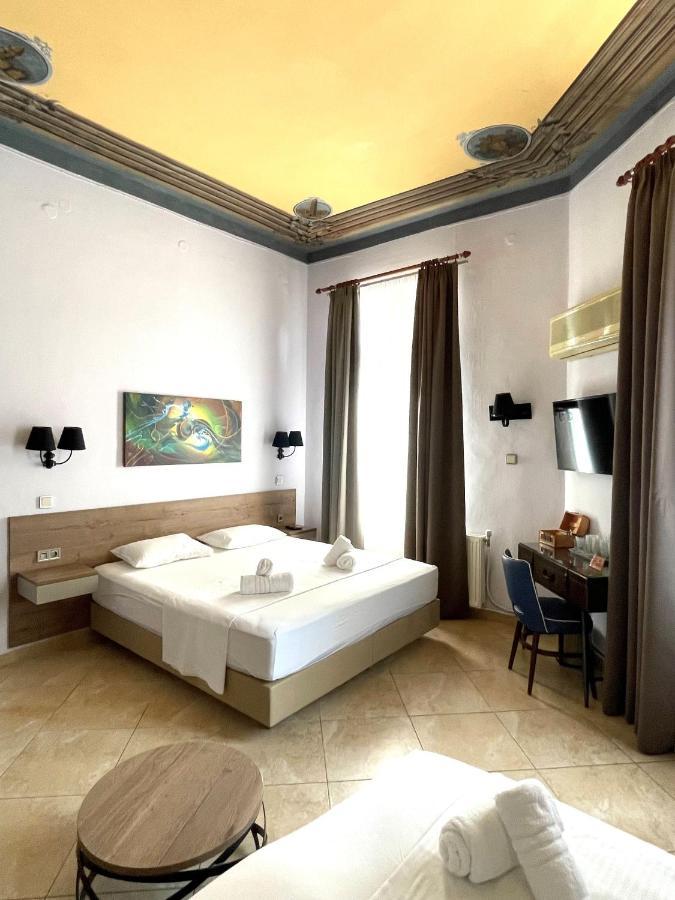 Augustos Hotel