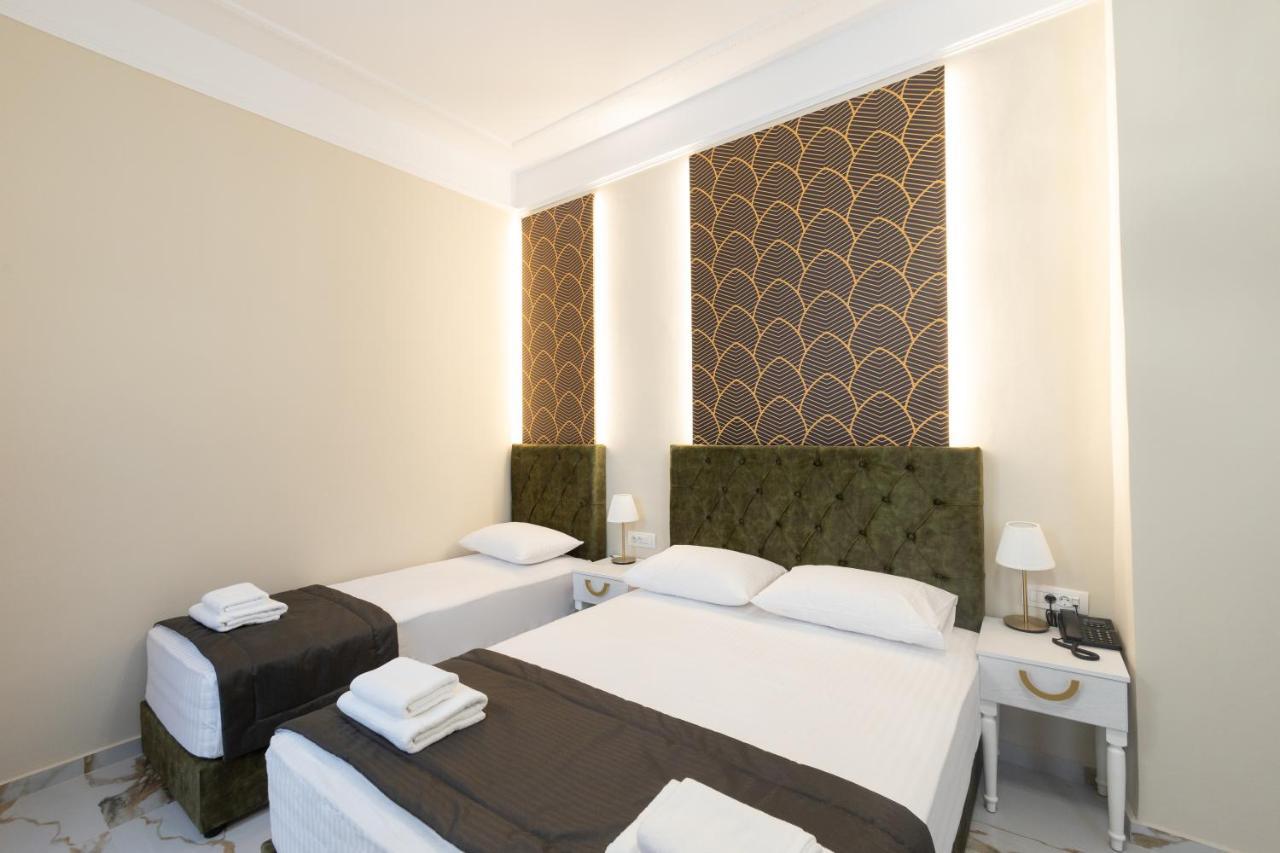 Modern Revival Luxury Tessalónica