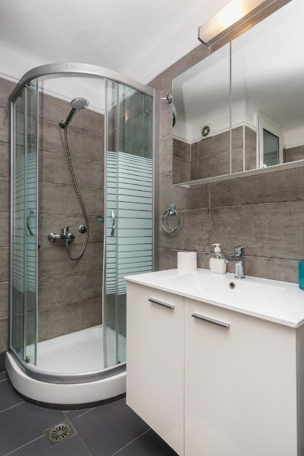 Apartment C.4 Red Rose #colony_central_apartment