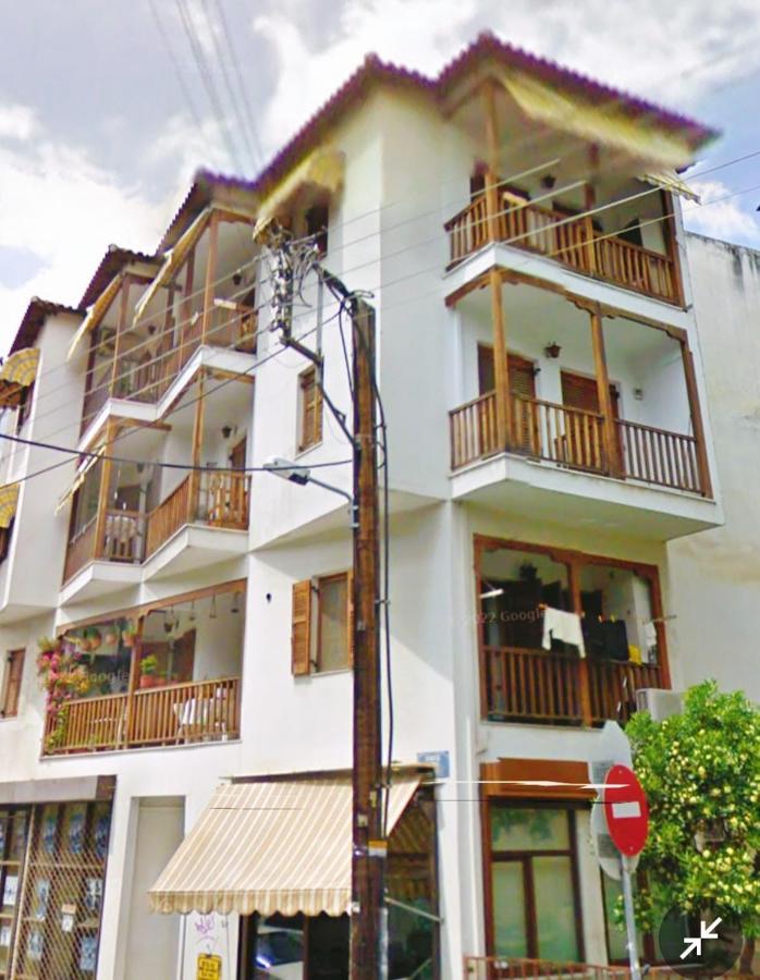 Retro Boutique Apt W Balcony In Historical Area Selanik