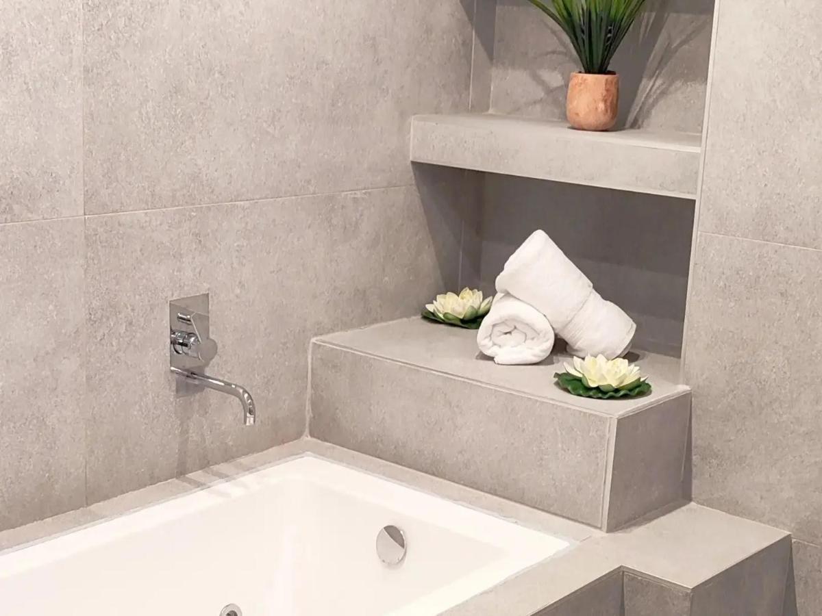 Navarino Jacuzzi Studio Rt Hospitality Services Apartment