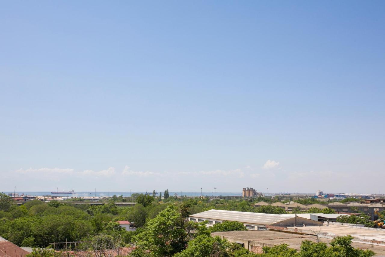 White Trilogy Bed & Breakfast Thessaloniki