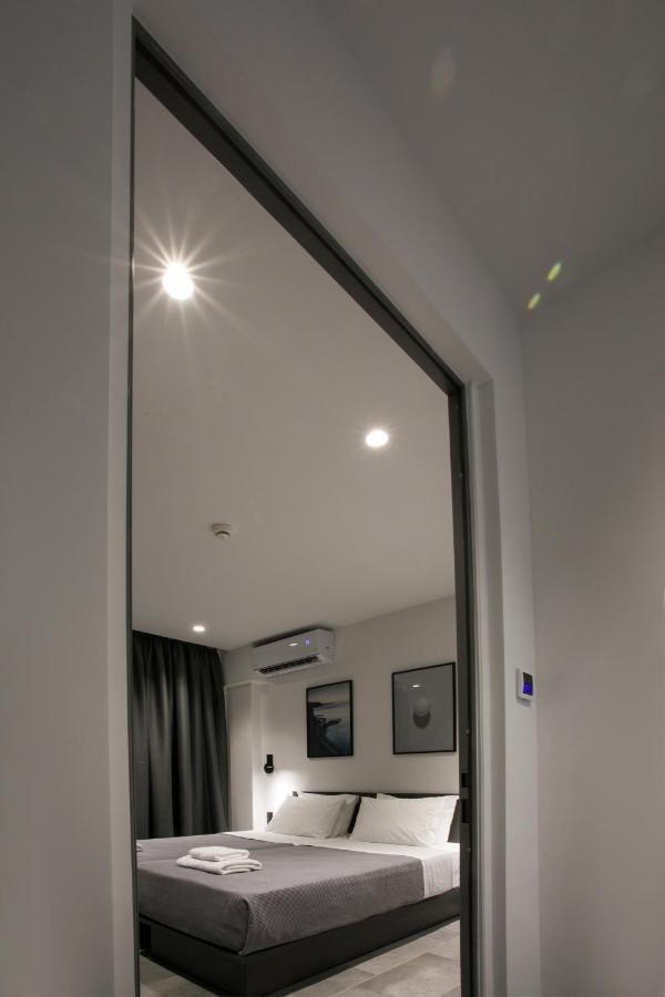 Bed & Breakfast White Trilogy