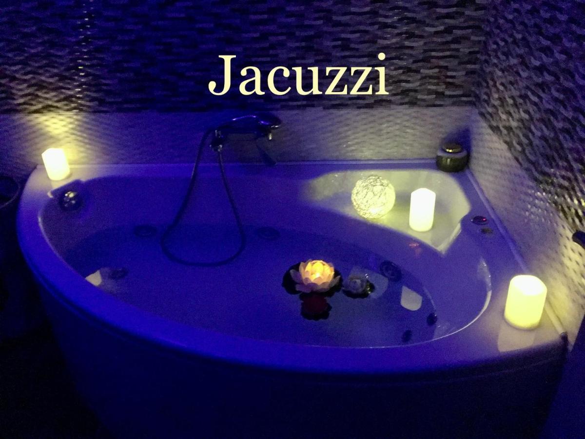 Sonias Central Jacuzzi Apartment,100mbps Apartment
