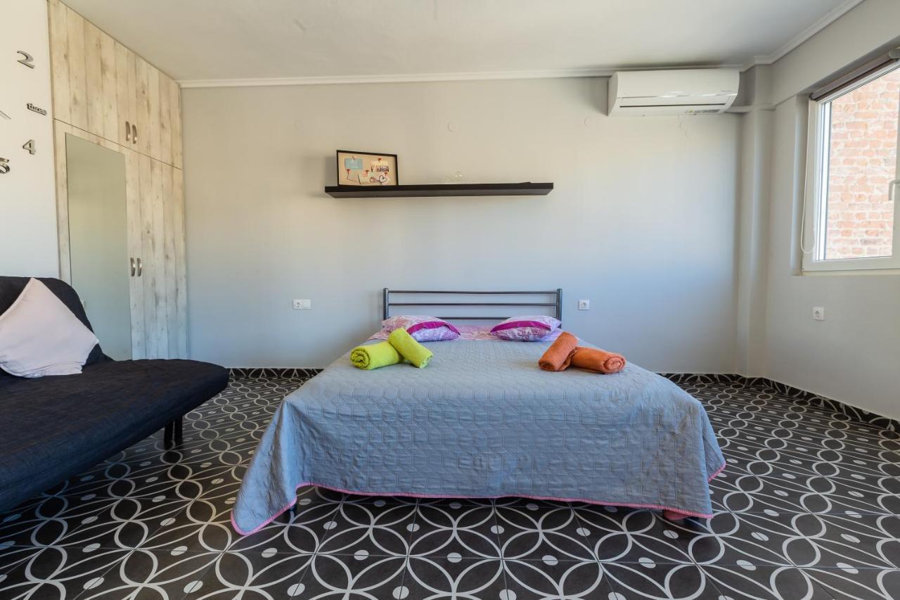 Apartment Modiano Studio ι By Socrates Junior Houses