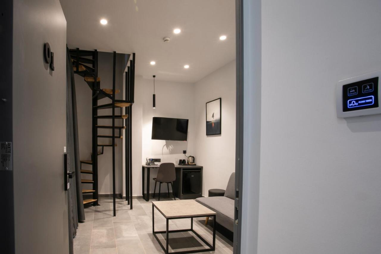 White Trilogy Bed & Breakfast Thessaloniki