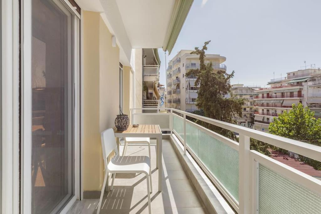 Căn hộ Thess1home Delfon *