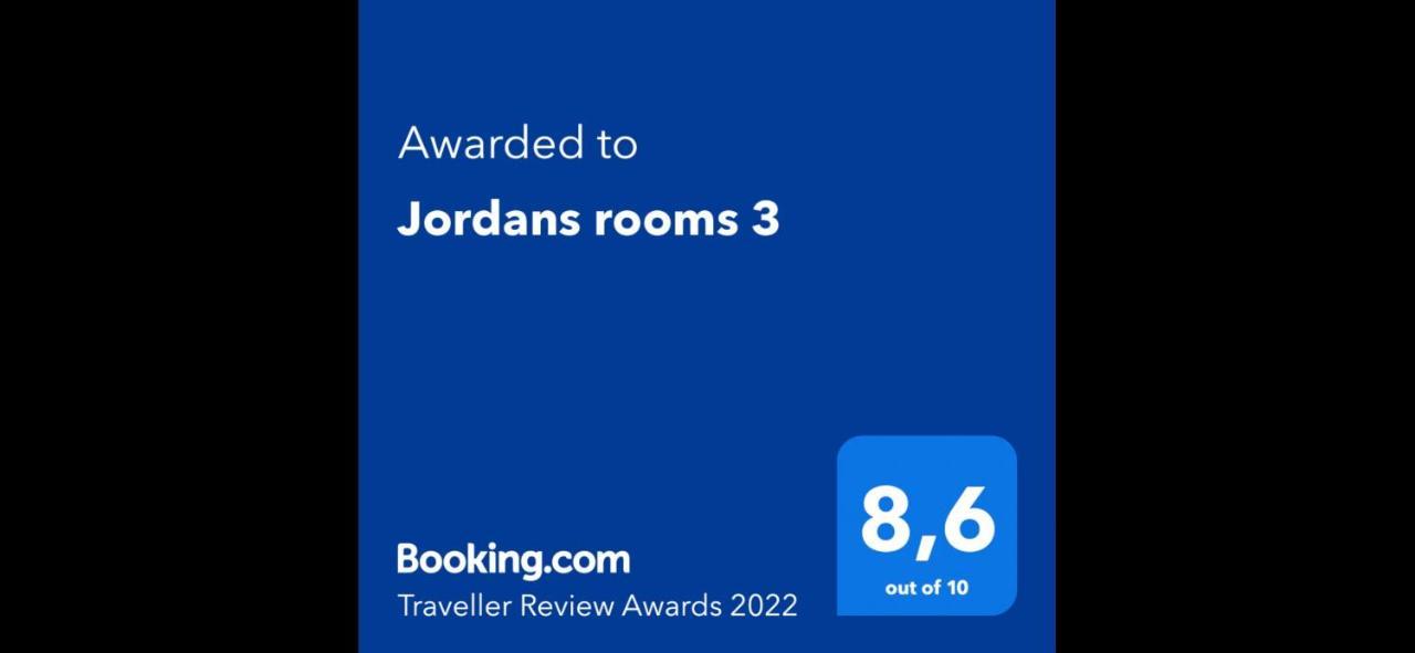 Căn hộ Jordans 3 *