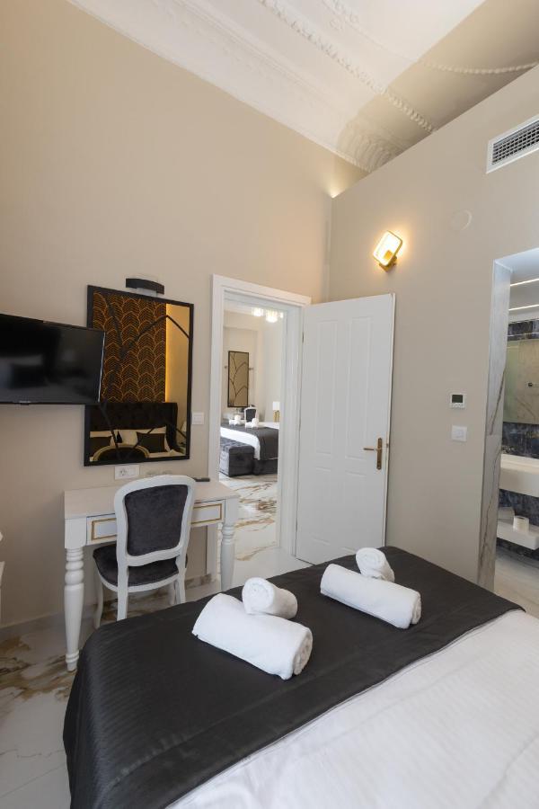 Hotel Modern Revival Luxury