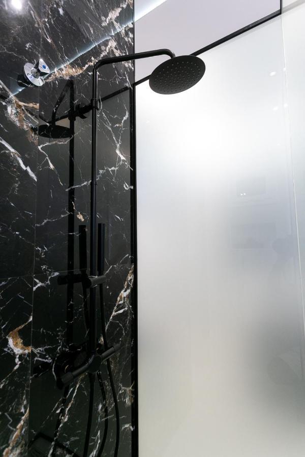 Near To White Tower 40sqm , Gas Heating, Optical Fiber, 2smart Tv, Private Entrance Apartamento