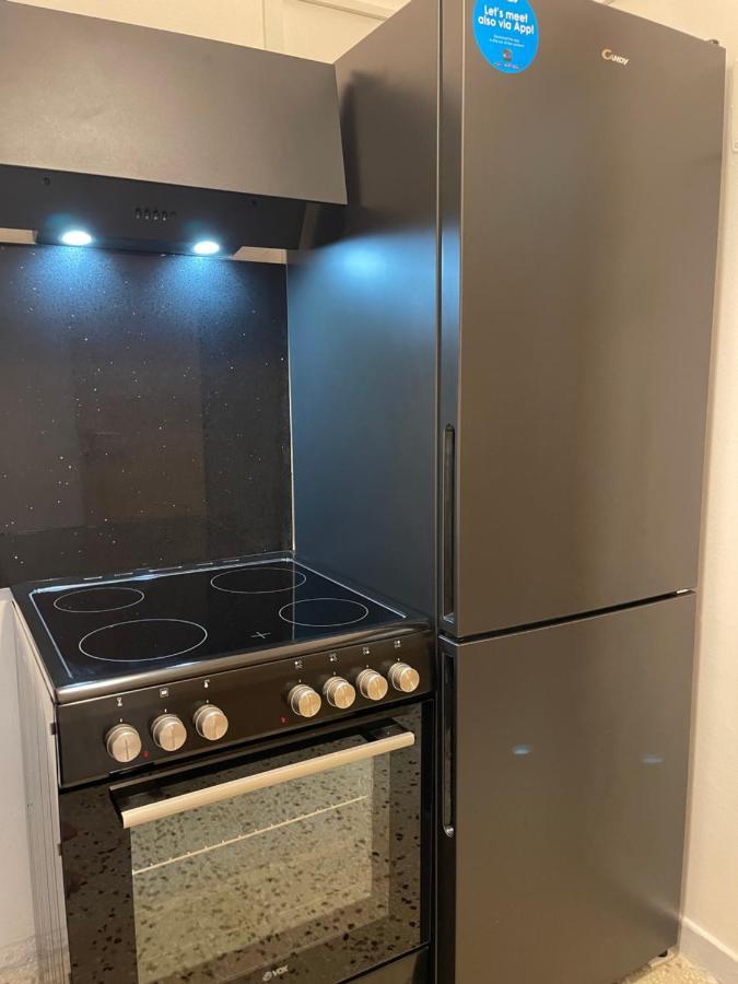 Luxury Furnished Apartment, Near The Center Gallery 55 Daire