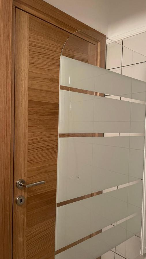 Daire Luxury Furnished Apartment, Near The Center Gallery 55 *