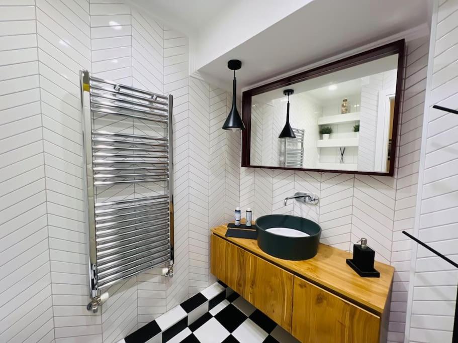 Redstripes Apartment Thessaloniki