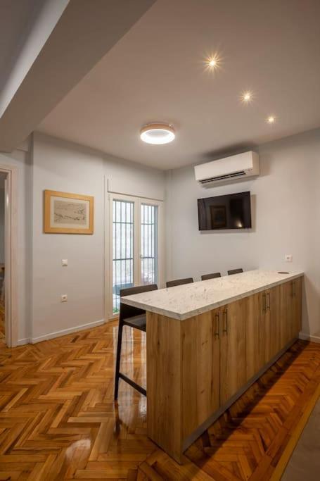 Karolou Ntil- Ground Floor *