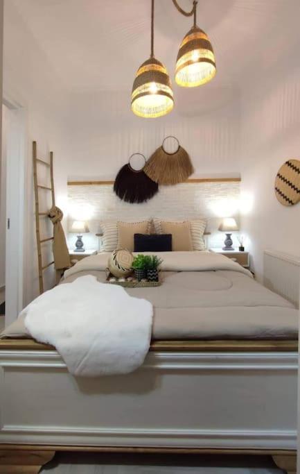 Old Town Luxe W 100mbps Apartment *