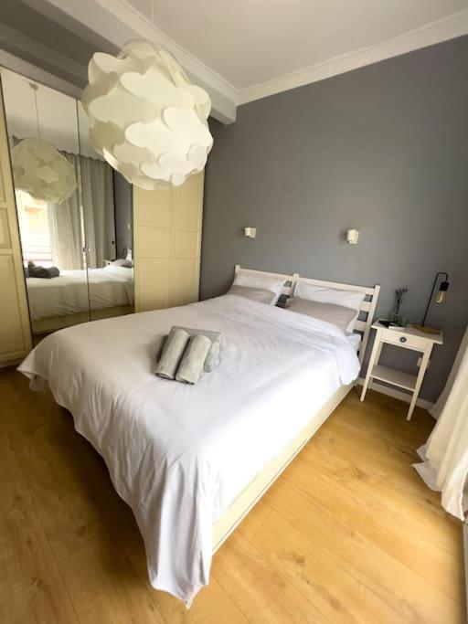Apartment Homevision - Stylish & Serene - Center Thessaloniki
