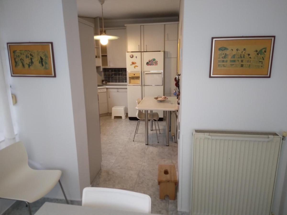 Biệt thự In Panorama, Thessaloniki, With A Swimming Pool. Host: Mr. George