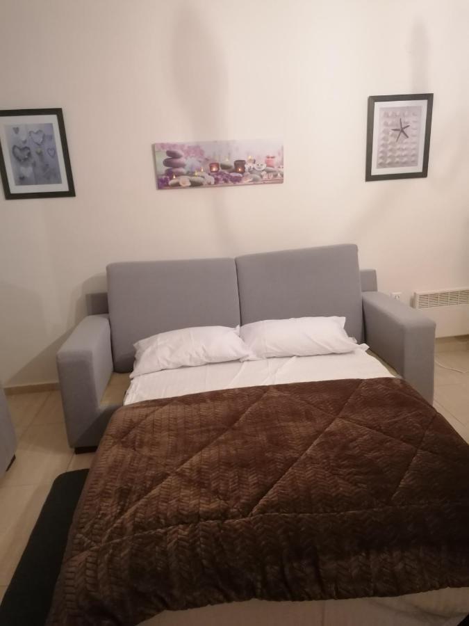 διαμερισμα με κηπο στο κεντρο Căn hộ
