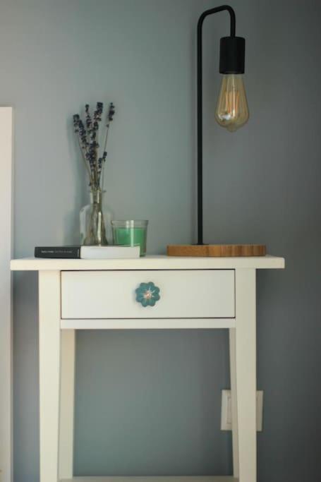 Apartment Homevision - Stylish & Serene - Center *