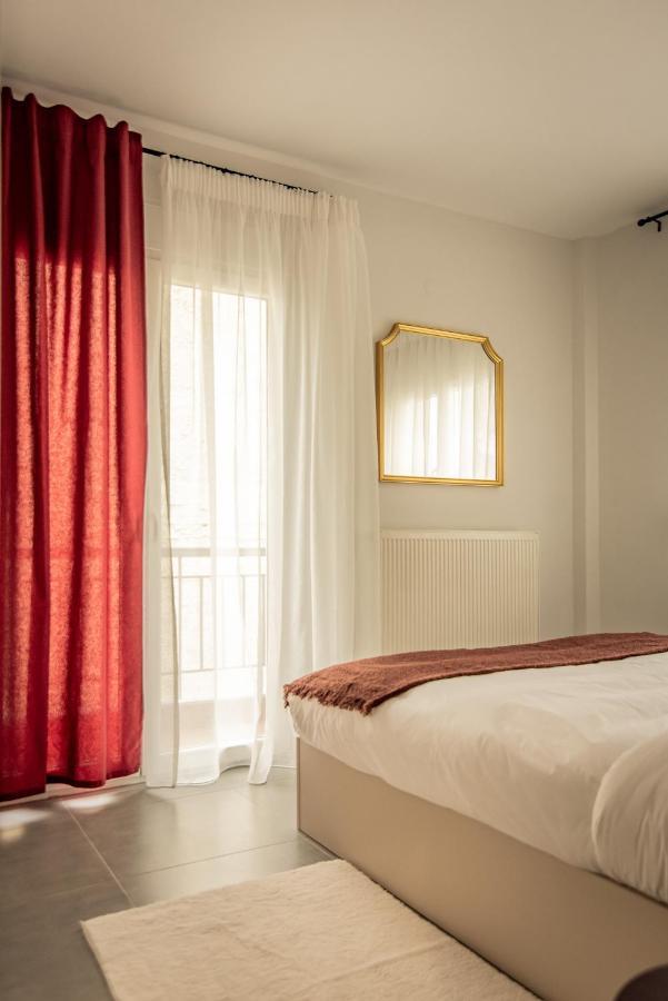 Apollo's On Radio Midas Apartment Thessaloniki