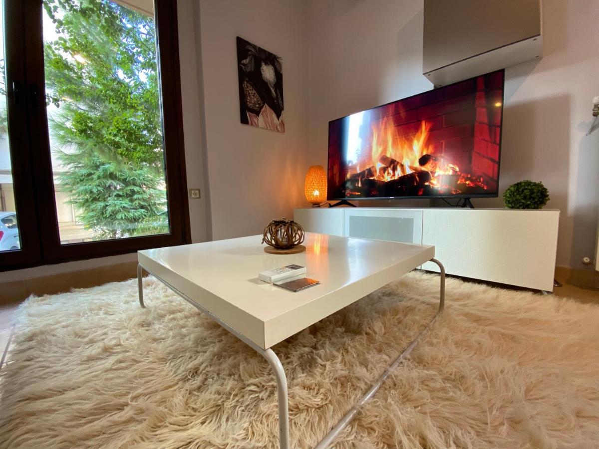 Căn hộ εmerald Luxury *