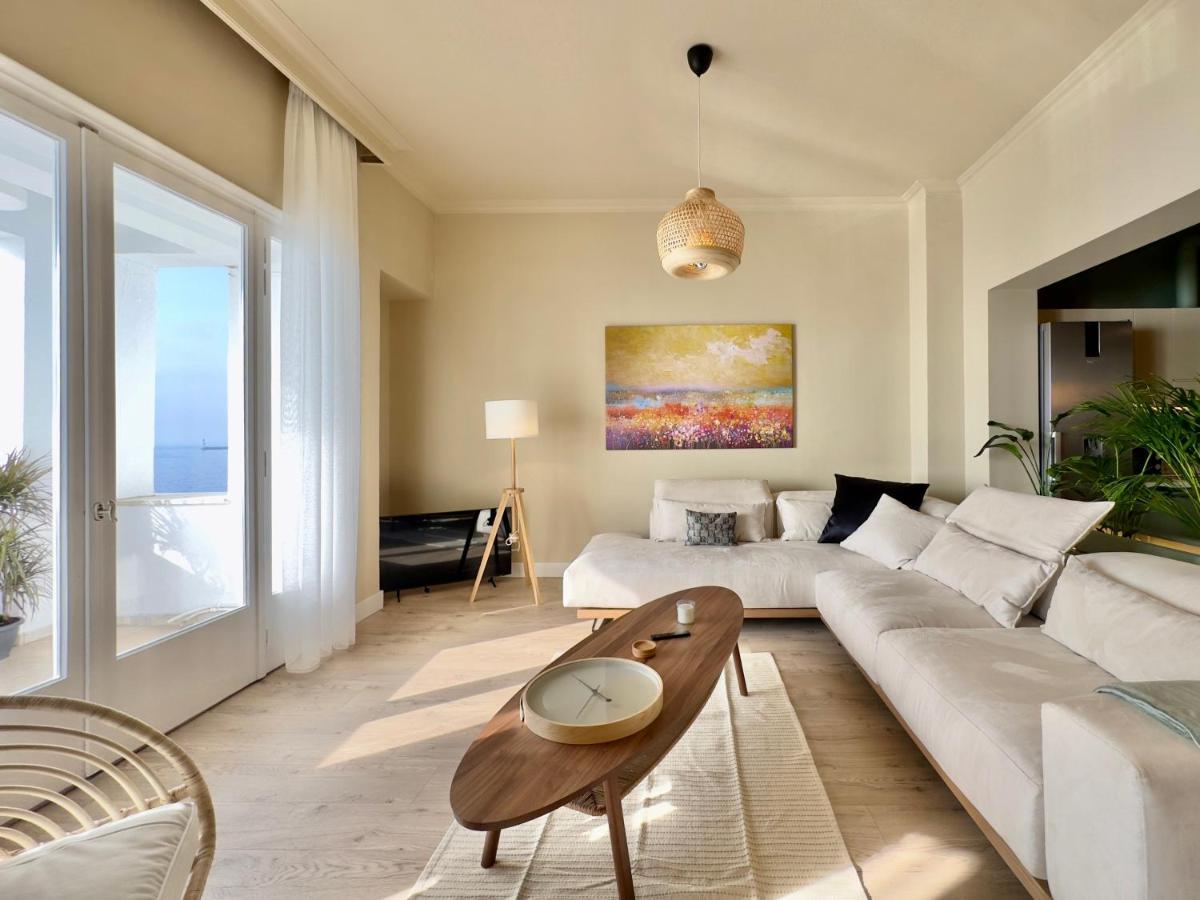 Infinity & Beyond By Halu! - Seafront Apartment Thessaloniki