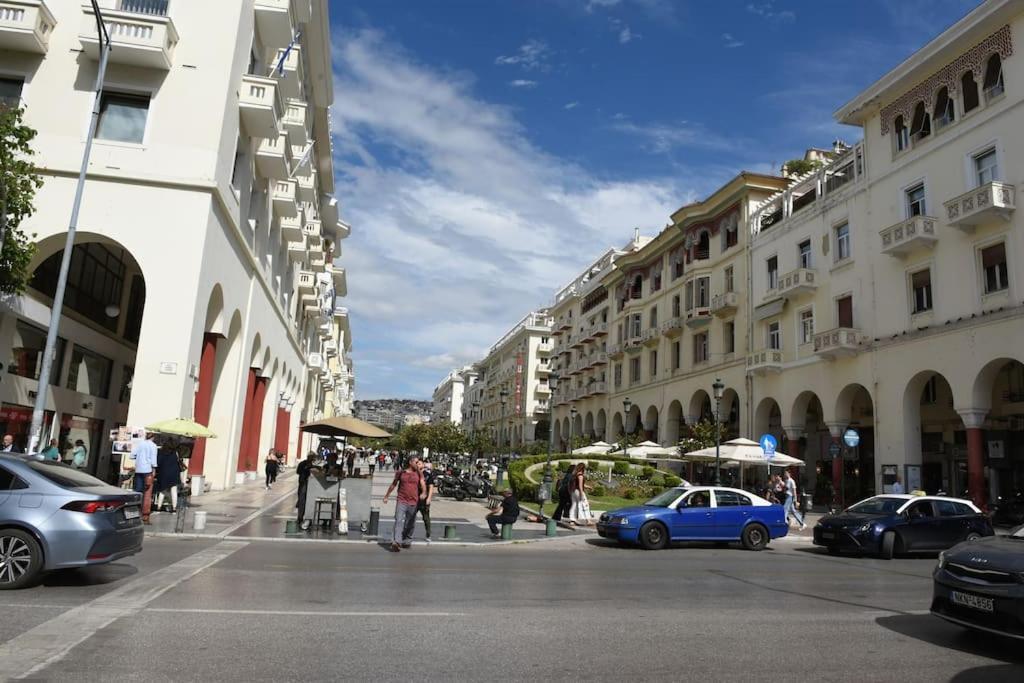 Apartment λουξ διαμερισμα στο κεντρο τησ αριστοτελουσ. *