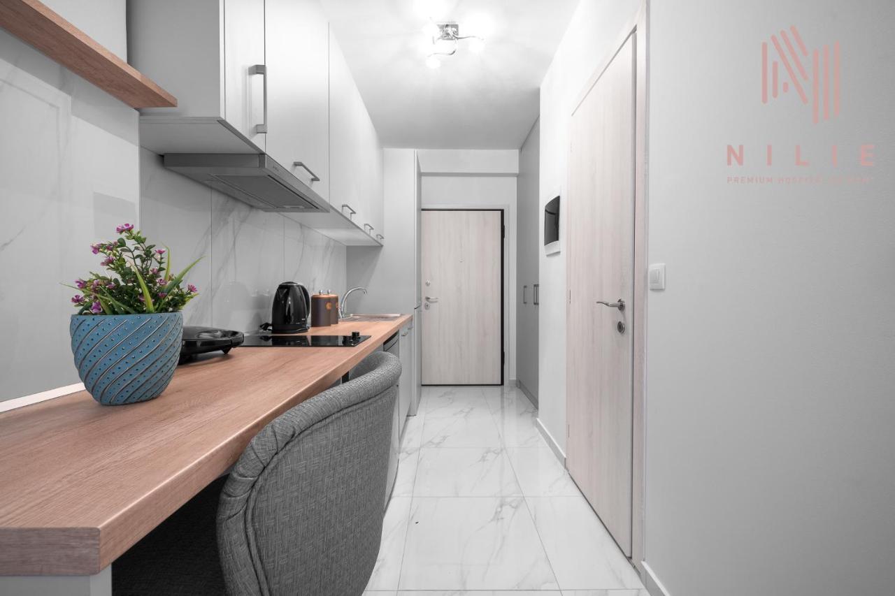 Avenue, Nilie Hospitality Mgmt