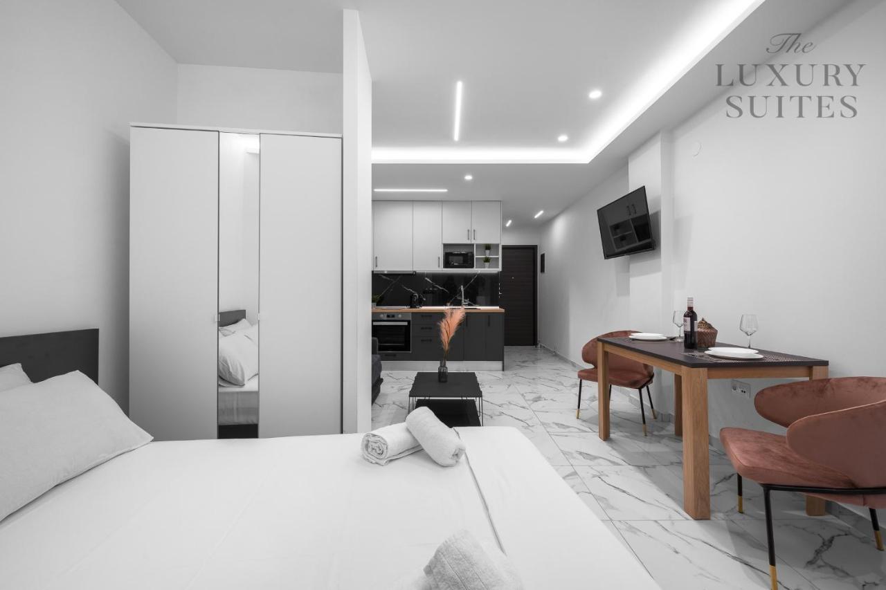 Adoorable, The Luxury Apartment *