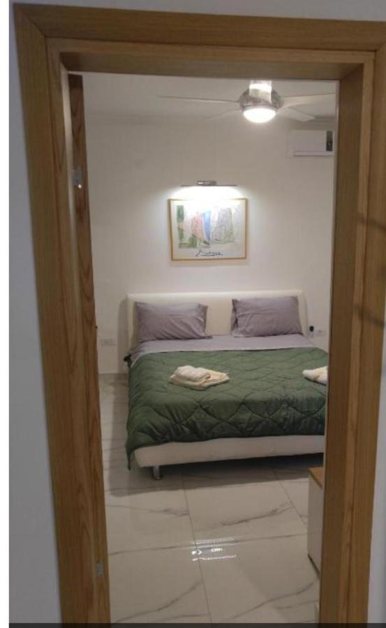 Apartment New!90sqm10minairport2bedrooms