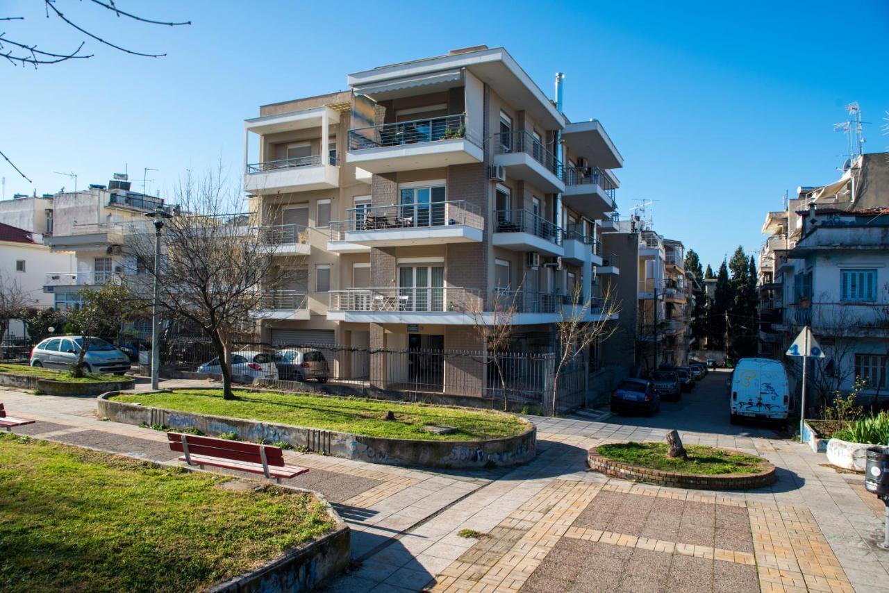 Elpida's 1 Private Parking Apartment