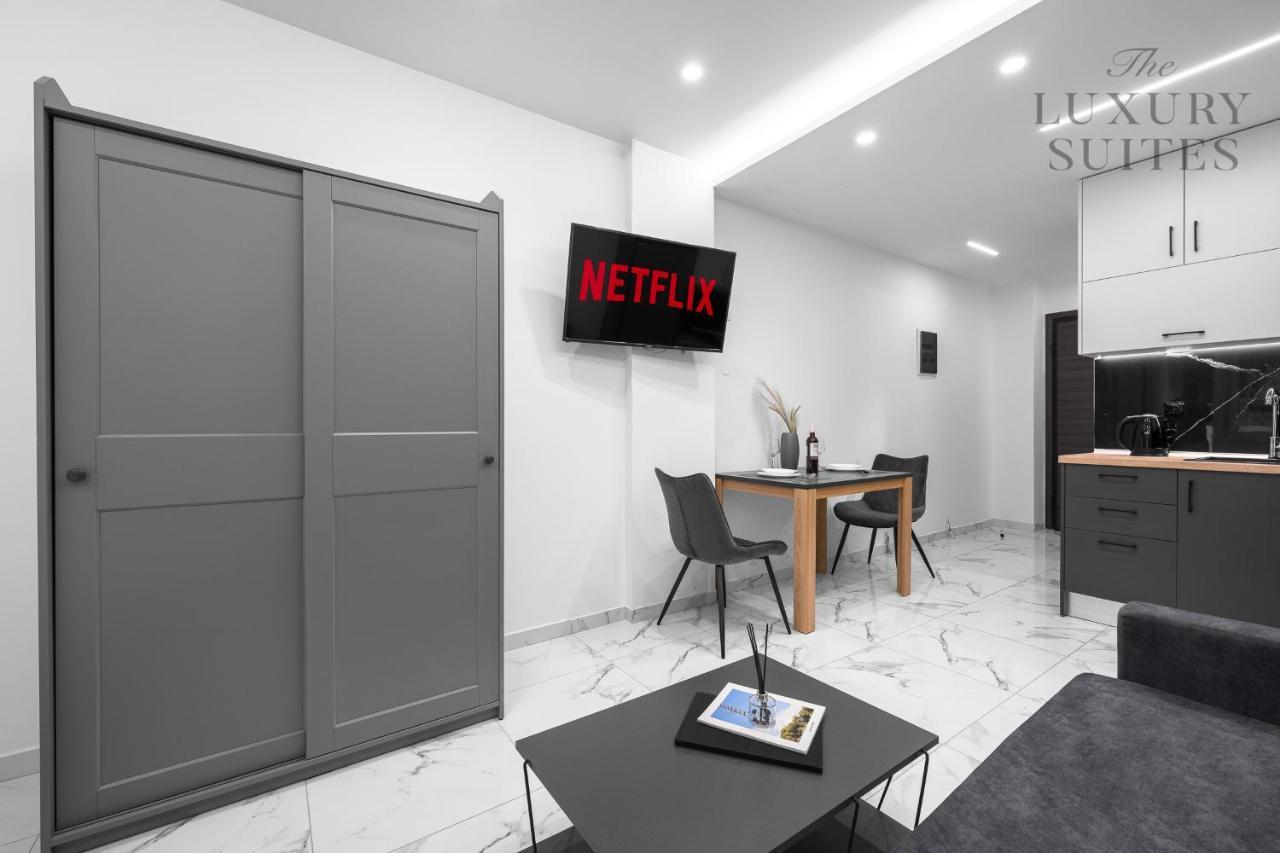 Apartment Adoorable, The Luxury *