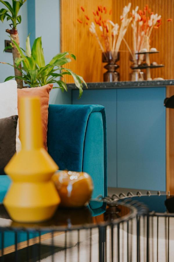 Azuro Luxury Living Apartment