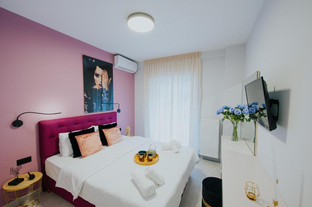 Azuro Luxury Living Apartment *