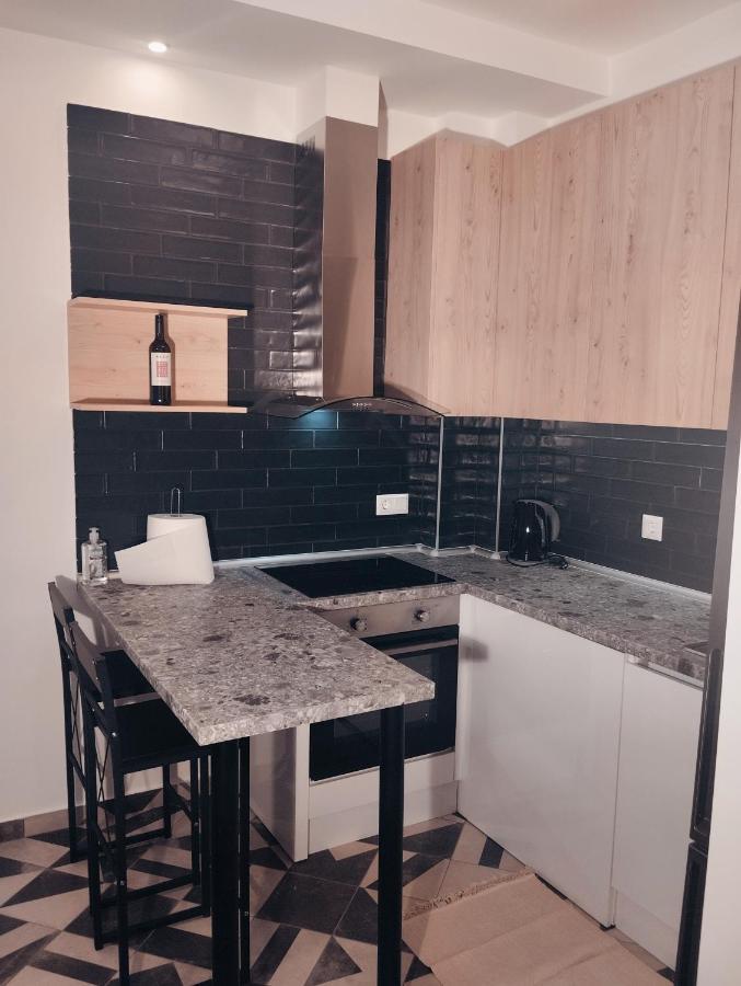 Romeo Isimeriahomz Apartamento