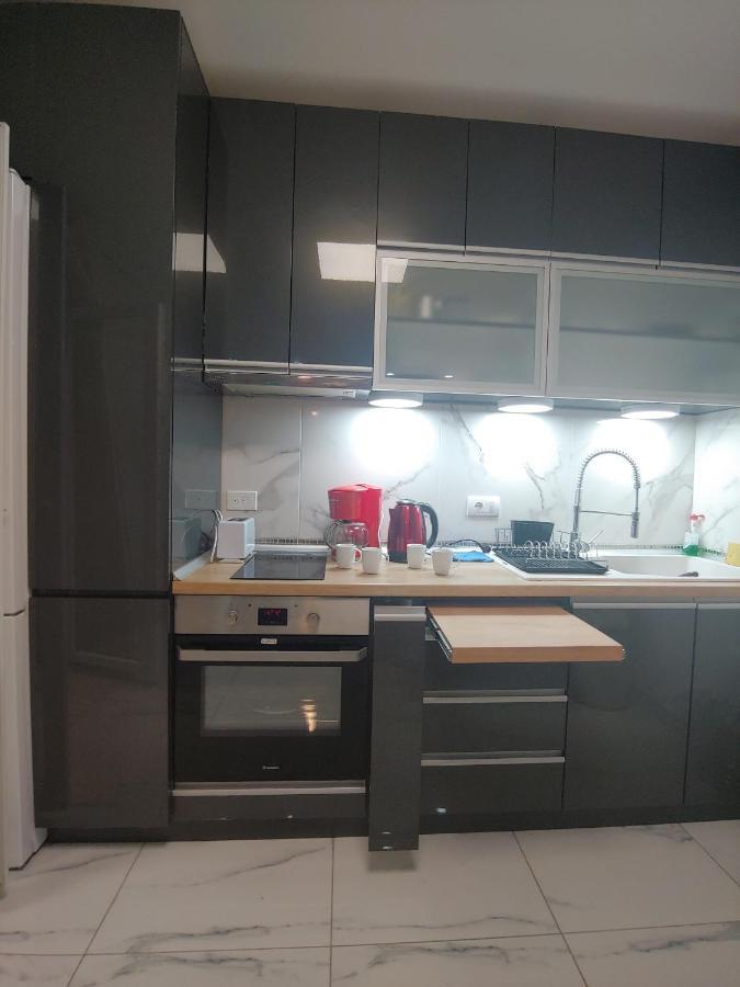 New!90sqm10minairport2bedrooms Thessaloniki