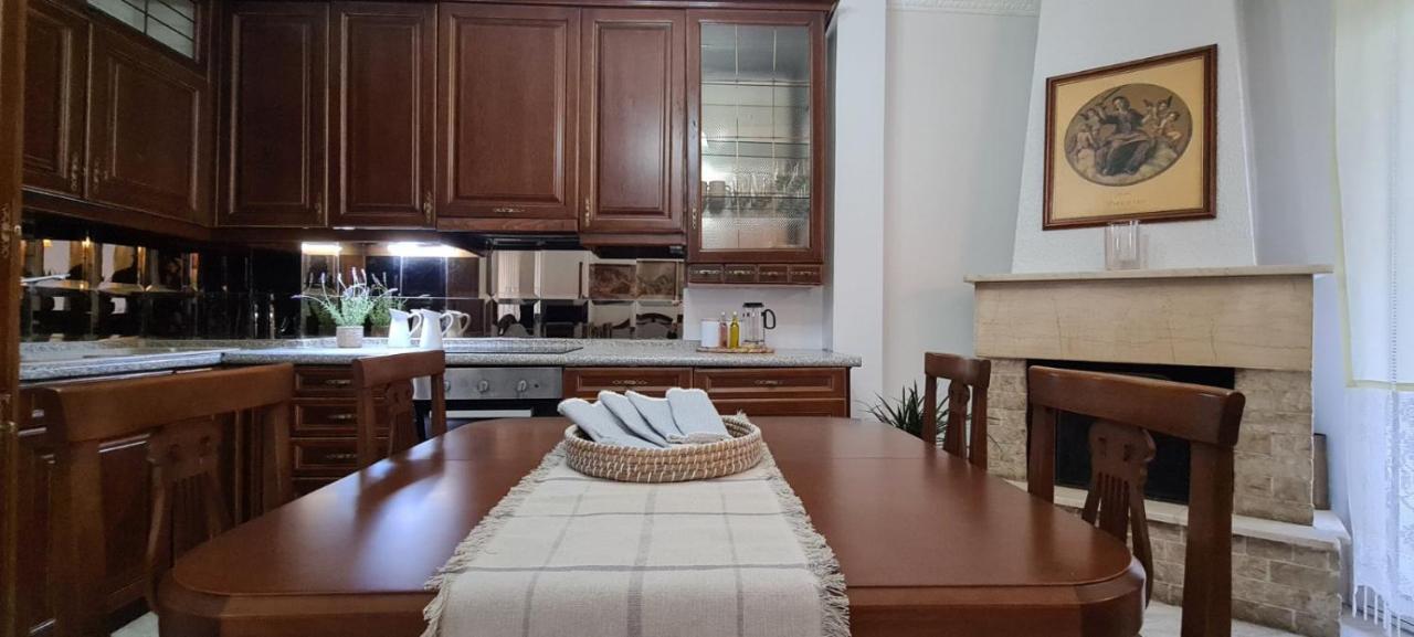 Fori's Nest Skg Appartement *