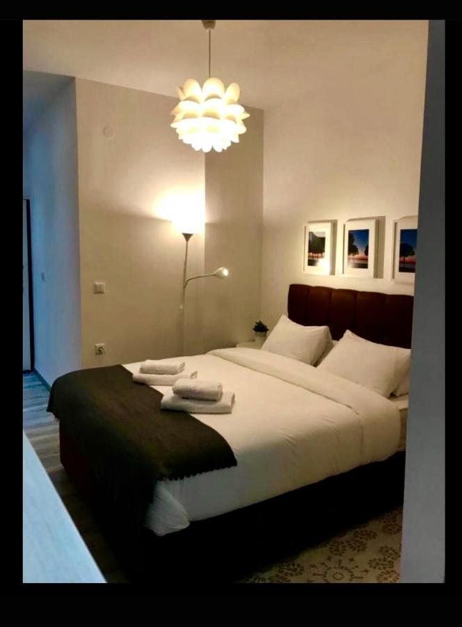 Small Budget Diamond In Agias Sofias. *