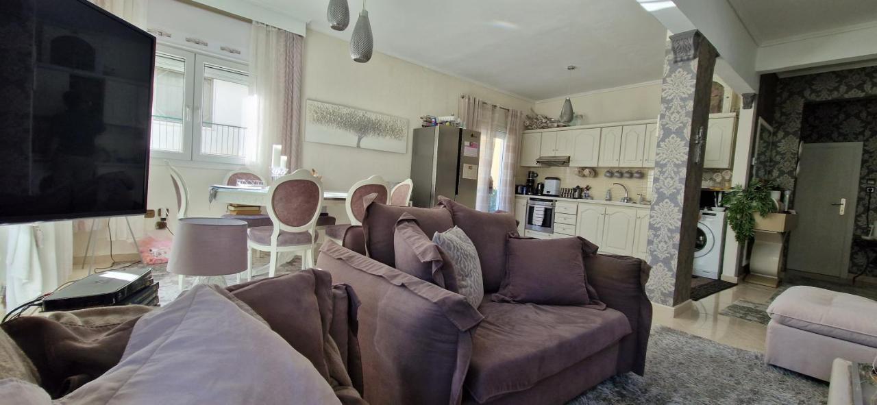 Apartment Sea View Across The Golden Bay Beach, Cosy Sunny, Spacious In Aretsou Kalamaria Thessaloniki