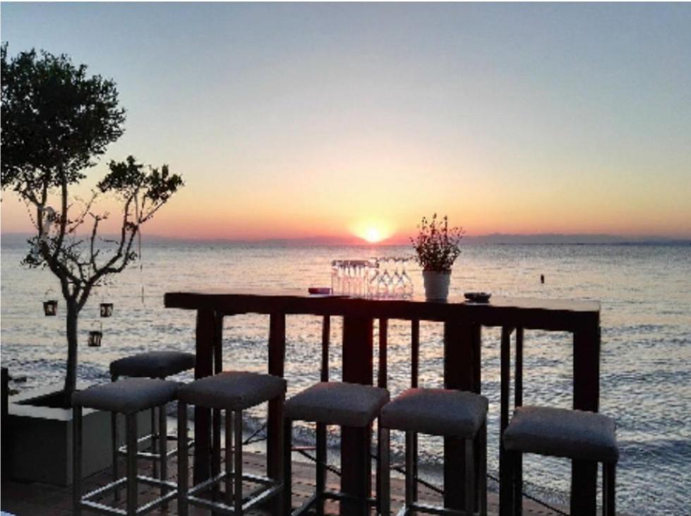Sea View Across The Golden Bay Beach, Cosy Sunny, Spacious In Aretsou Kalamaria