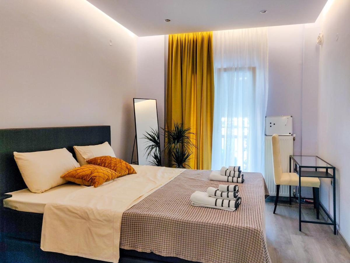 Luxury With King-sized Bed Apartment *
