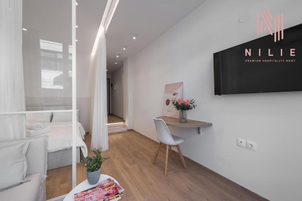 V1 Boutique Rooms, Nilie Hospitality Mgmt