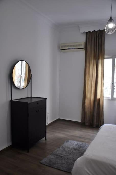 Simplicity Flat Near White Tower Thessaloniki