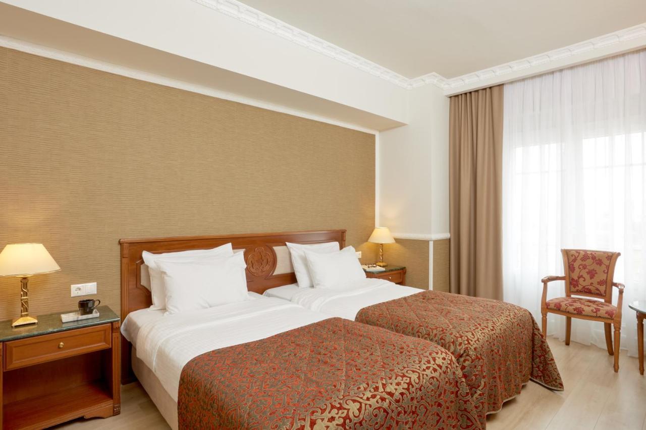 Hotel Grand Palace