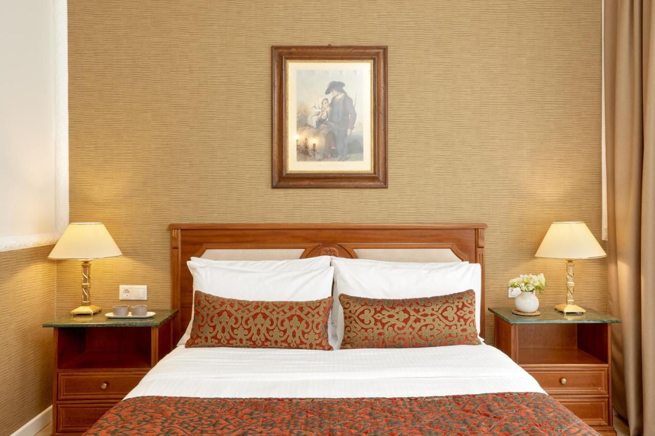 Hotel Grand Palace