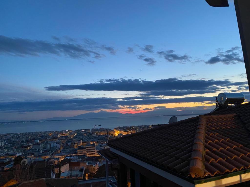 Stunning City View Apt & Parking Space At Old Town Apartment Thessaloniki
