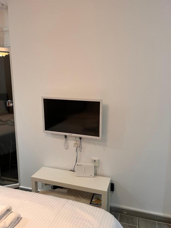 Small Budget Diamond In Agias Sofias. * Thessaloniki