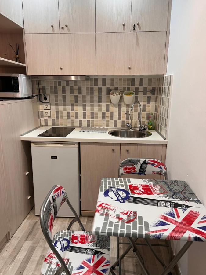 Small Budget Diamond In Agias Sofias. Daire Selanik