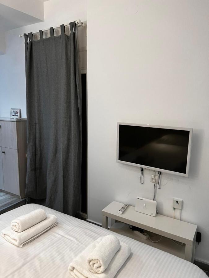 Small Budget Diamond In Agias Sofias. Daire Selanik